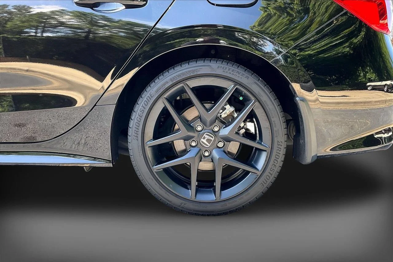 Used 2022  Honda Si image 33