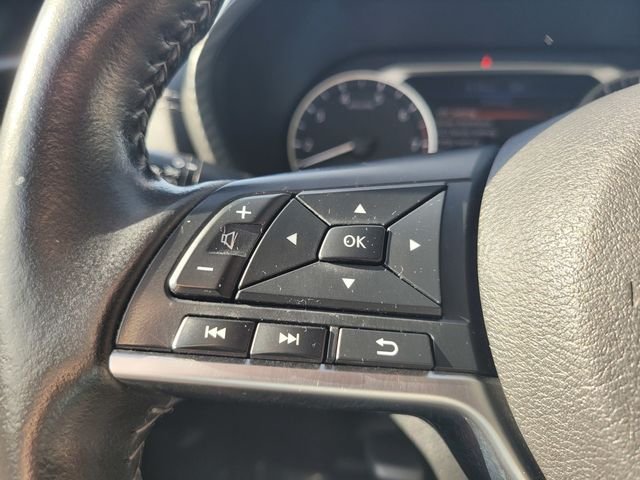 Used 2025 Gray Nissan SV image 28