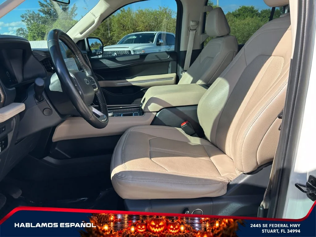 Used 2024 White Ford Limited image 9