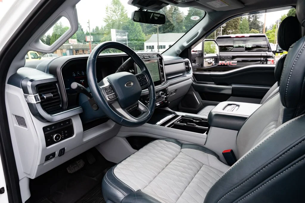 Used 2023 White Ford Limited image 22