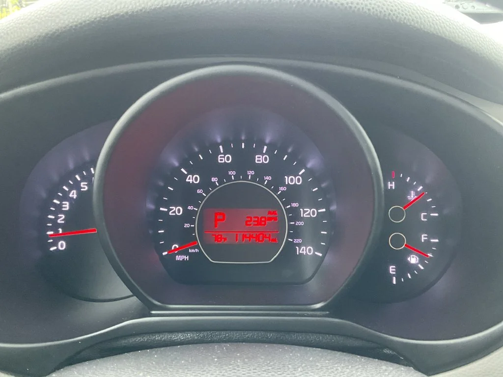 Used 2016 Black Kia Base image 27
