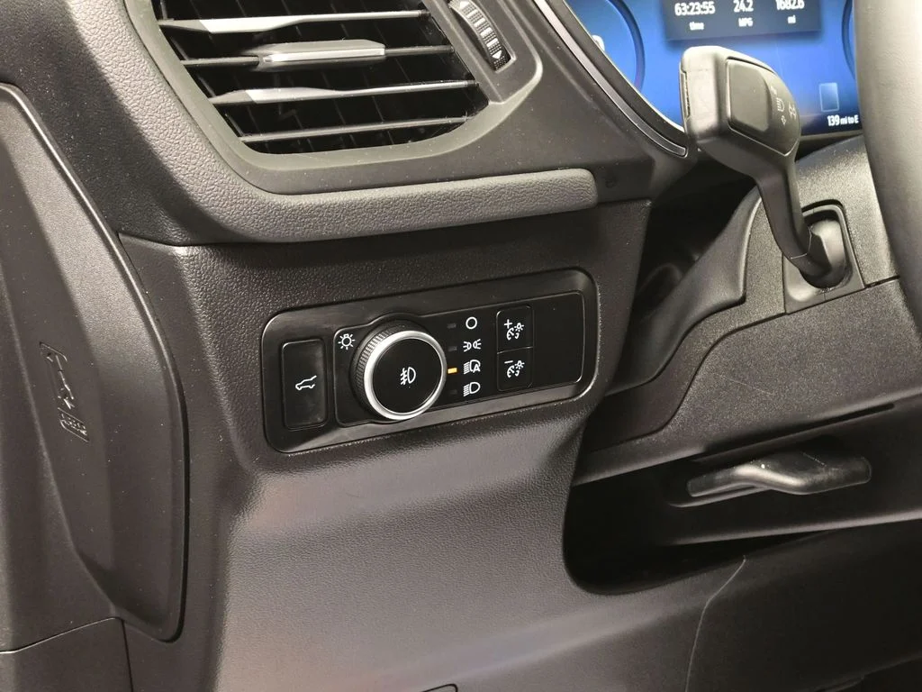 Used 2024 Agate Black Metallic Ford Platinum image 24