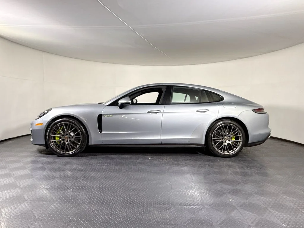 Used 2021 Dolomite Porsche 4S image 2