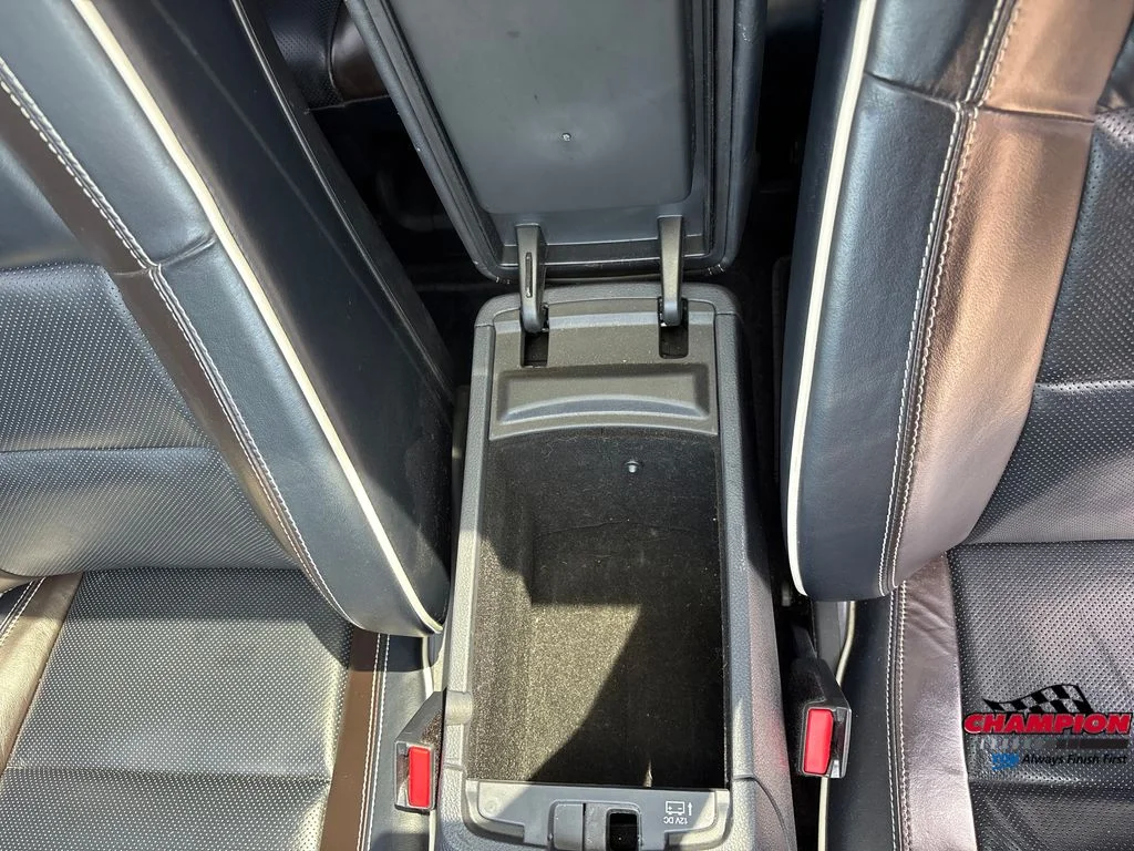Used 2015 Blue Jeep Overland image 17
