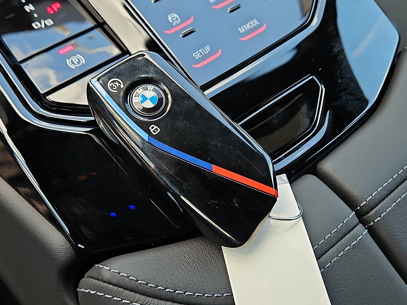 New 2025 Alpine White BMW All-Wheel Drive image 19
