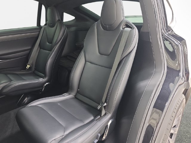 Used 2018 Black Tesla  image 13
