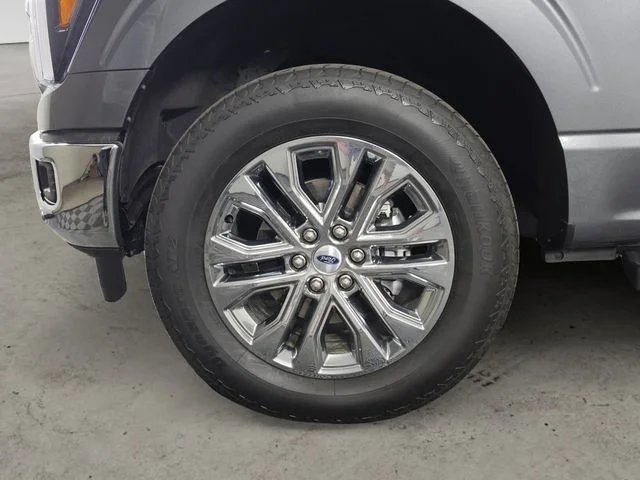 Certified Used 2025  Ford Lariat image 9