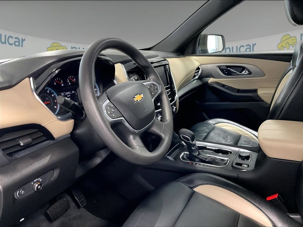 Used 2022 Silver Chevrolet LS image 8