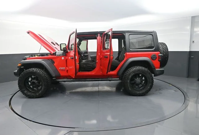 Used 2018 Red Jeep Unlimited Sport image 41