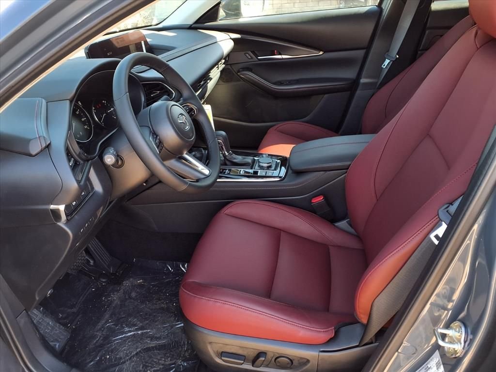 2025 Mazda CX-30 Carbon Edition - Photo 15