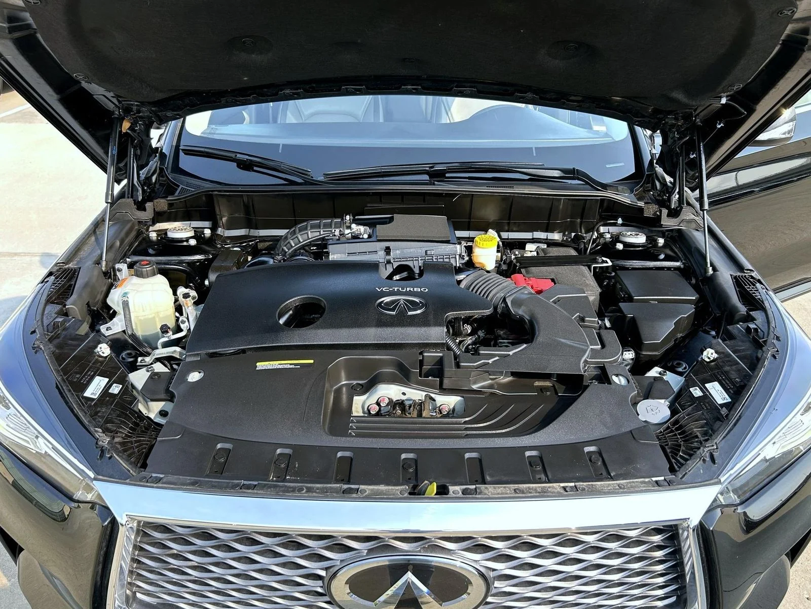 Certified Used 2025 Black INFINITI LUXE image 24