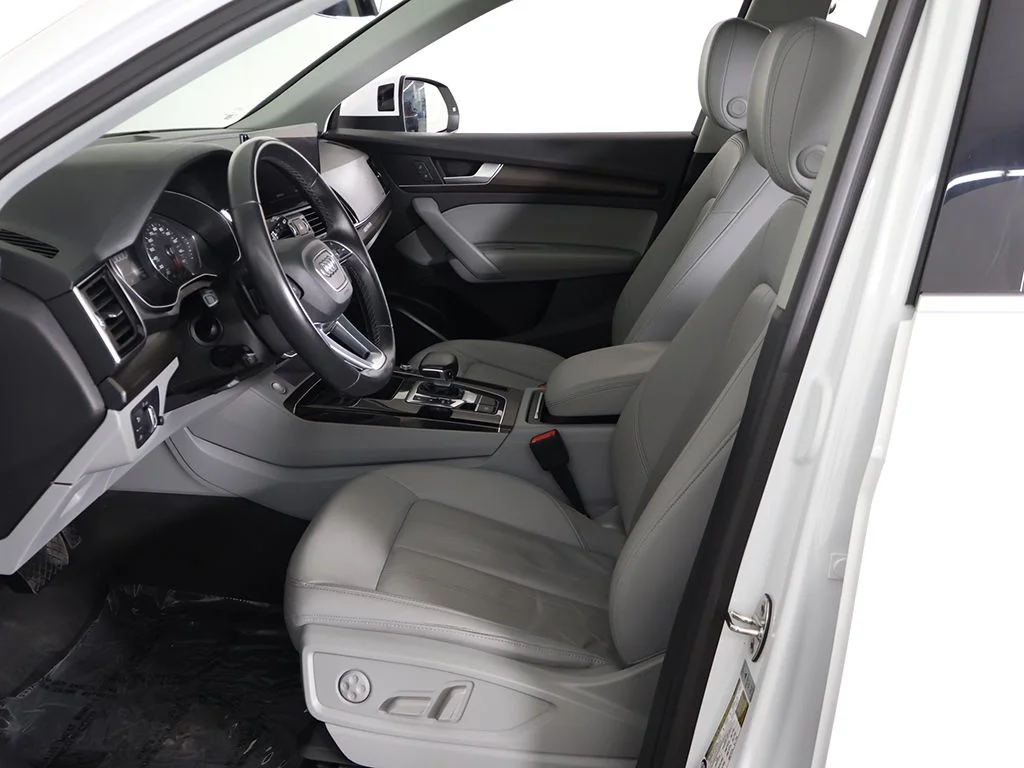Used 2022 Glacier White Metallic Audi 45 S line Premium image 33
