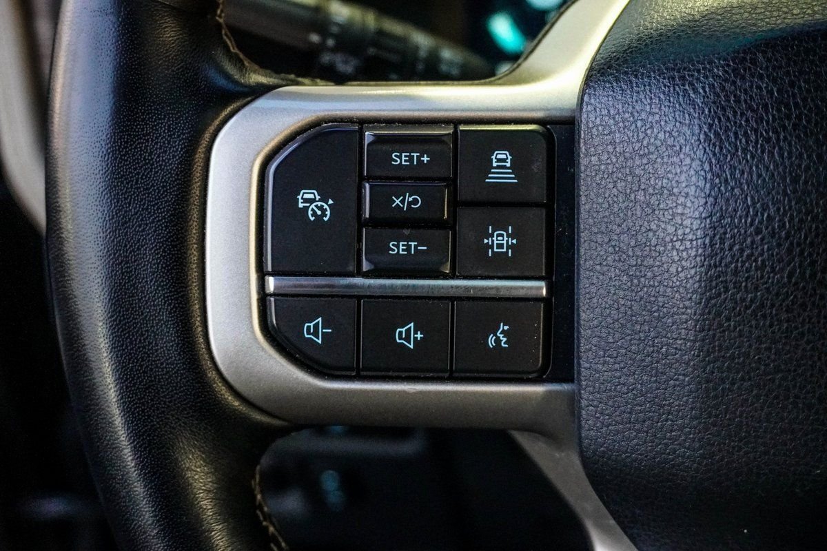 Used 2022 Black Ford Limited image 23