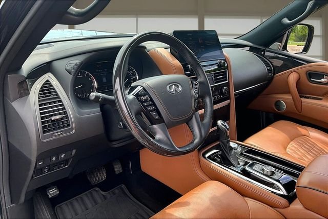 Used 2024 Black INFINITI Sensory image 13