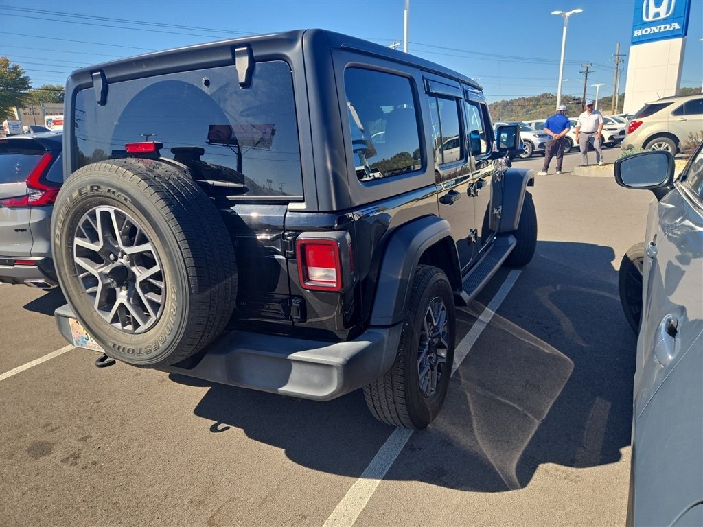 Used 2021 BLACK CLEARCOAT Jeep Unlimited Sport S image 4
