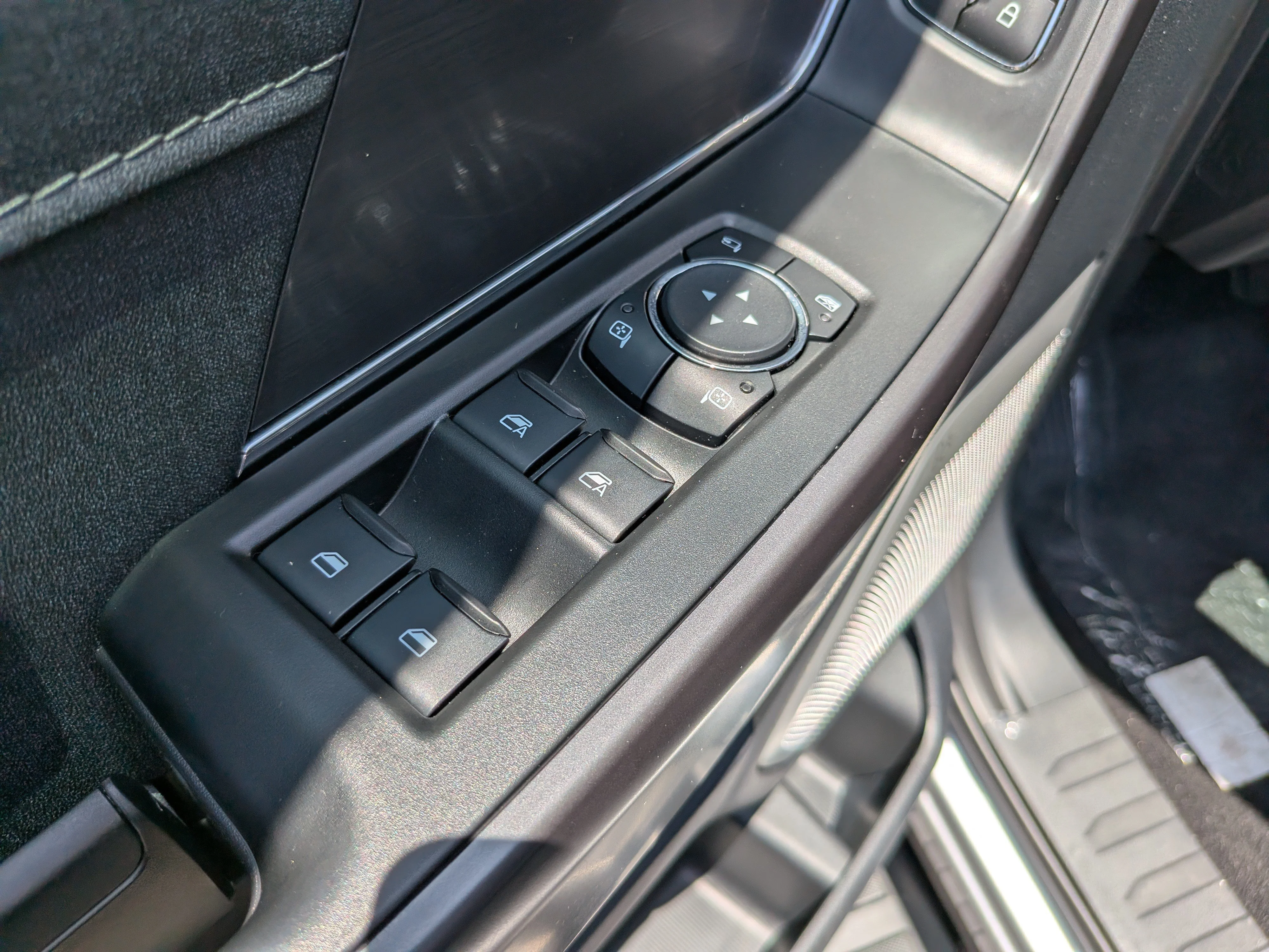 New 2026 Iconic Silver Metallic Ford Lariat image 19