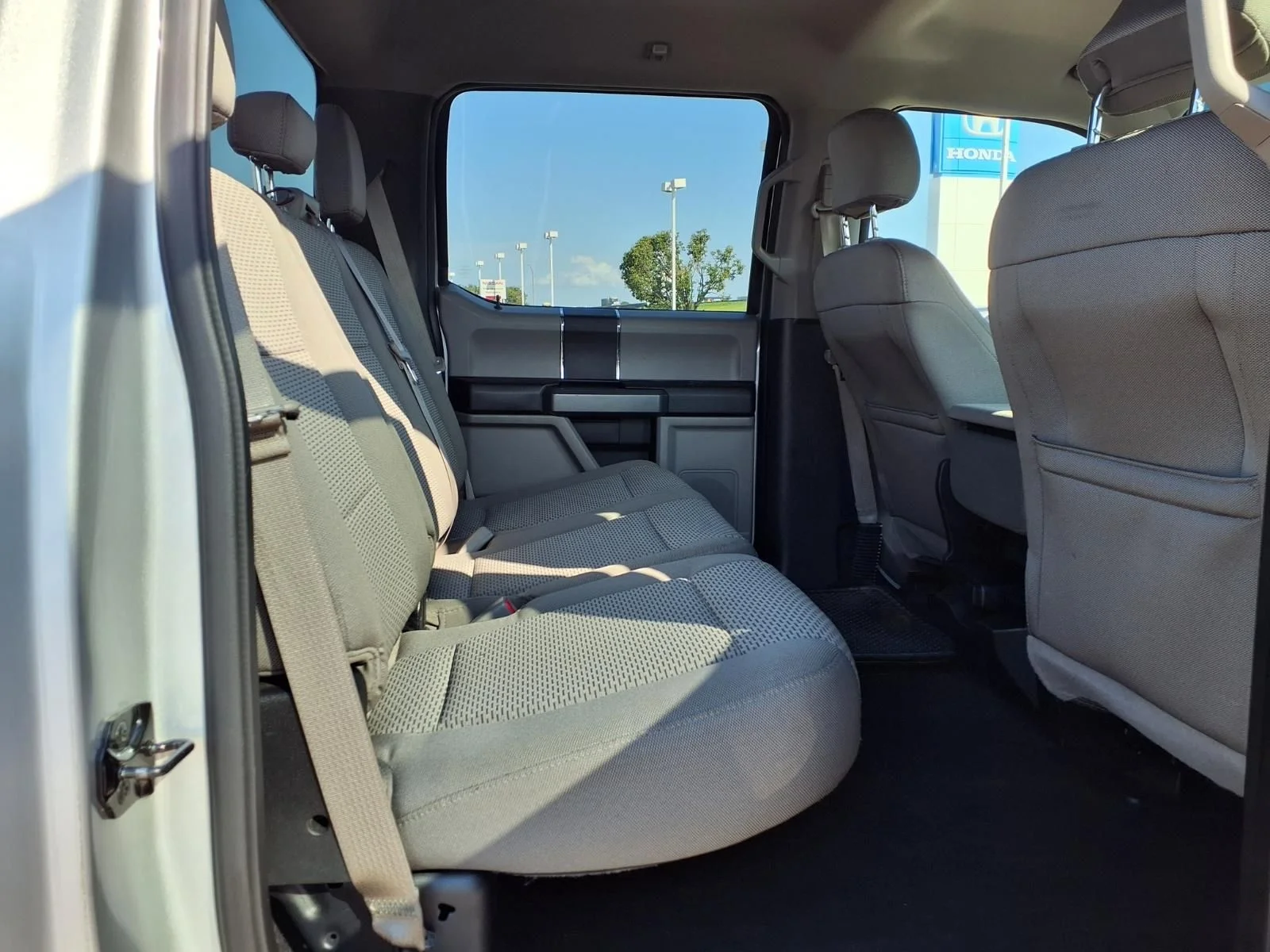 Used 2016 Silver Ford XLT image 15