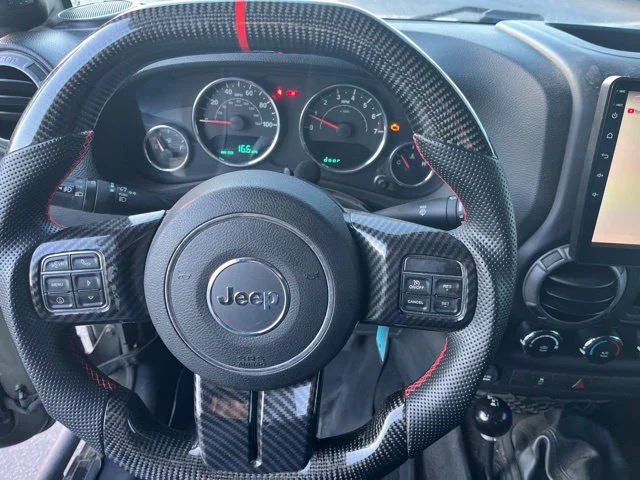 Used 2016  Jeep Unlimited Sport image 18