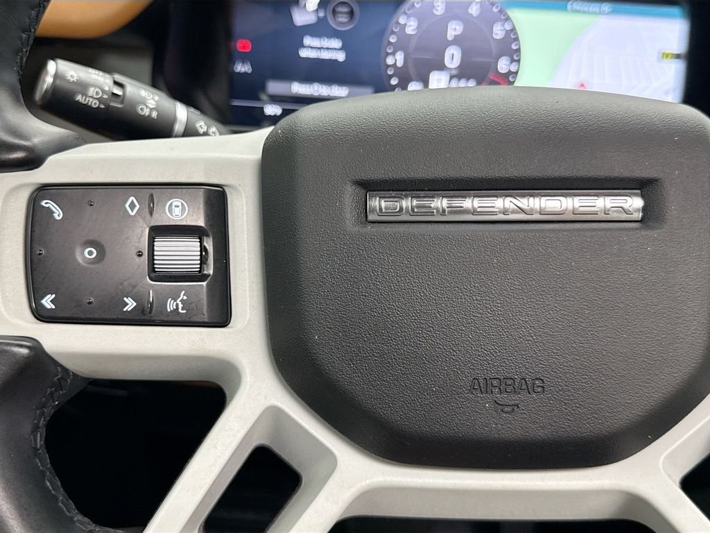Certified Used 2024 Gondwana Stone Metallic Land Rover SE image 11
