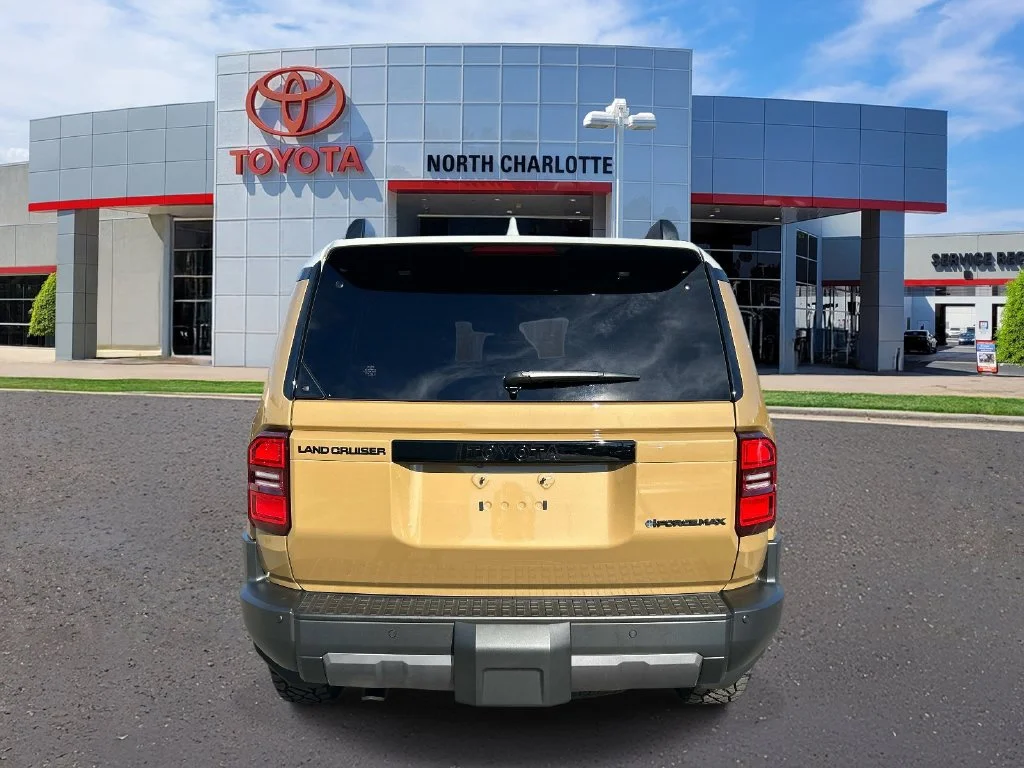 Used 2027  Toyota Base image 7