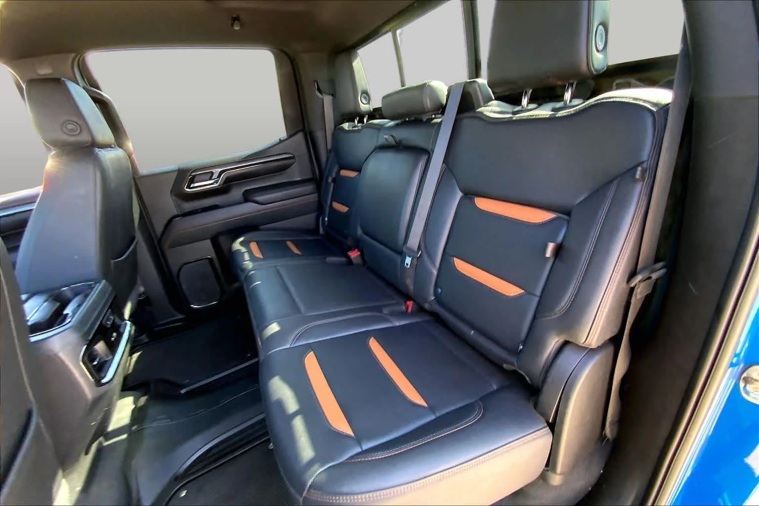 Used 2022 Dynamic Blue Metallic GMC AT4 image 19