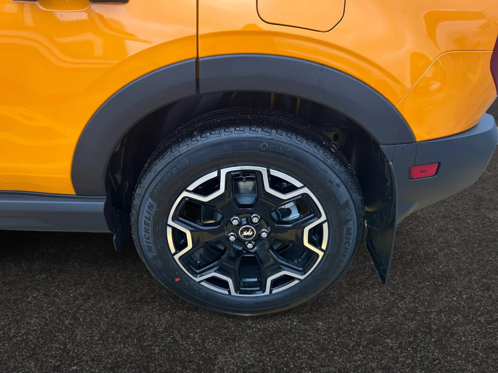 New 2026 Orange Fury Metallic Tri-Coat Ford Outer Banks image 9