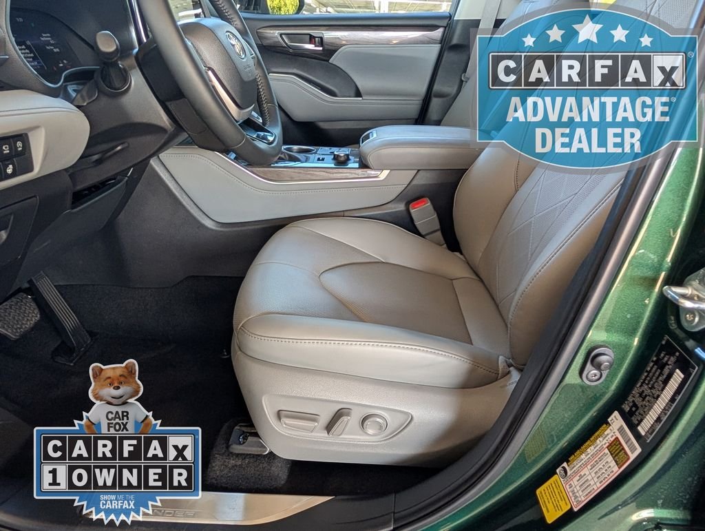 Used 2025 Green Toyota Platinum image 16
