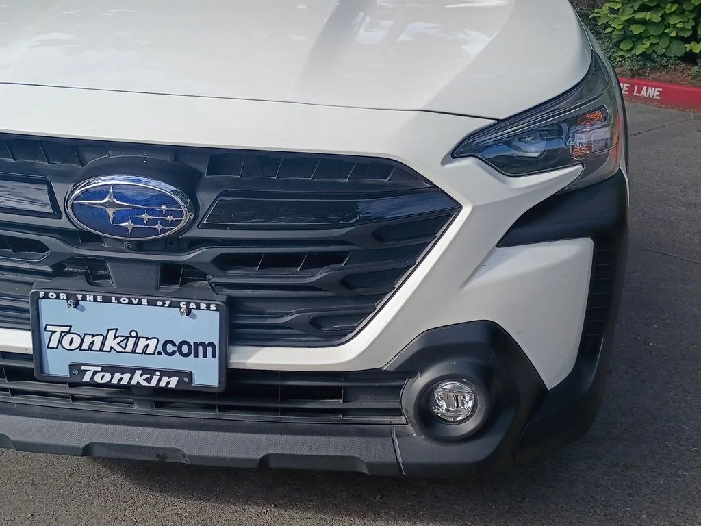 Used 2025 Crystal White Pearl Subaru Onyx Edition XT image 10