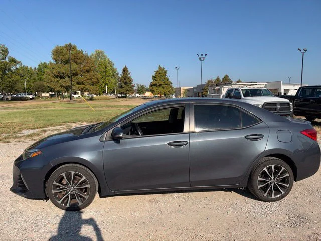 Used 2019 Gray Toyota SE image 8