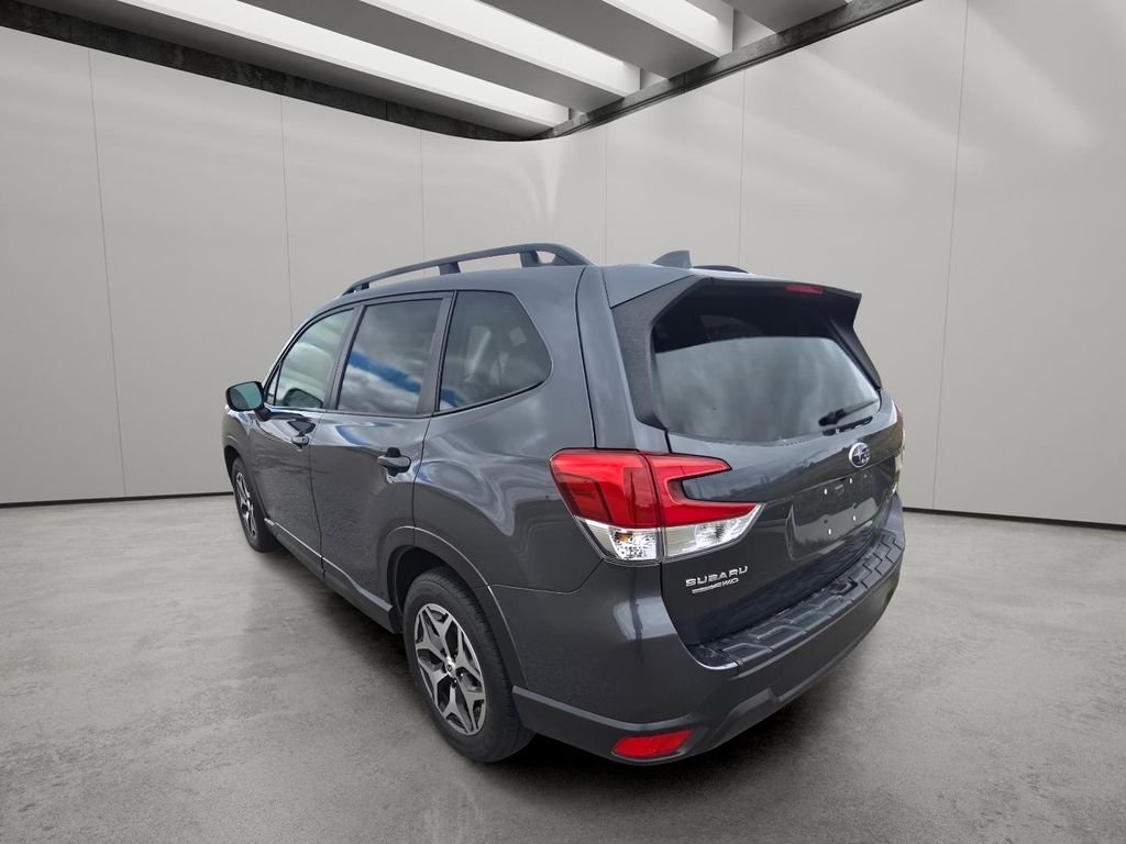 Used 2022 Magnetite Gray Metallic Subaru Premium image 3