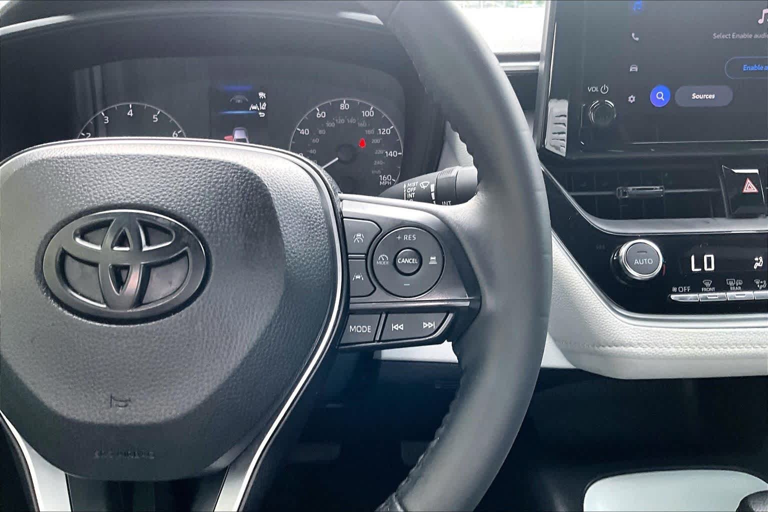 Used 2024 Ice Cap Toyota SE image 24