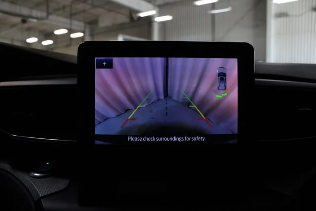 Used 2020 Black Ford XLT image 4