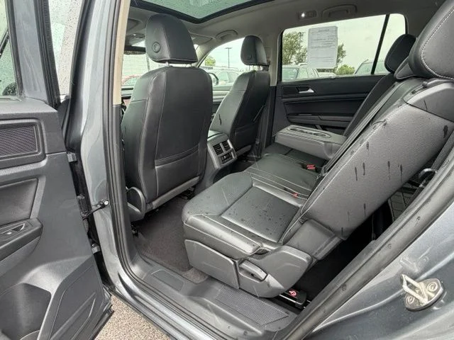 Used 2021 Silver Volkswagen SEL image 22