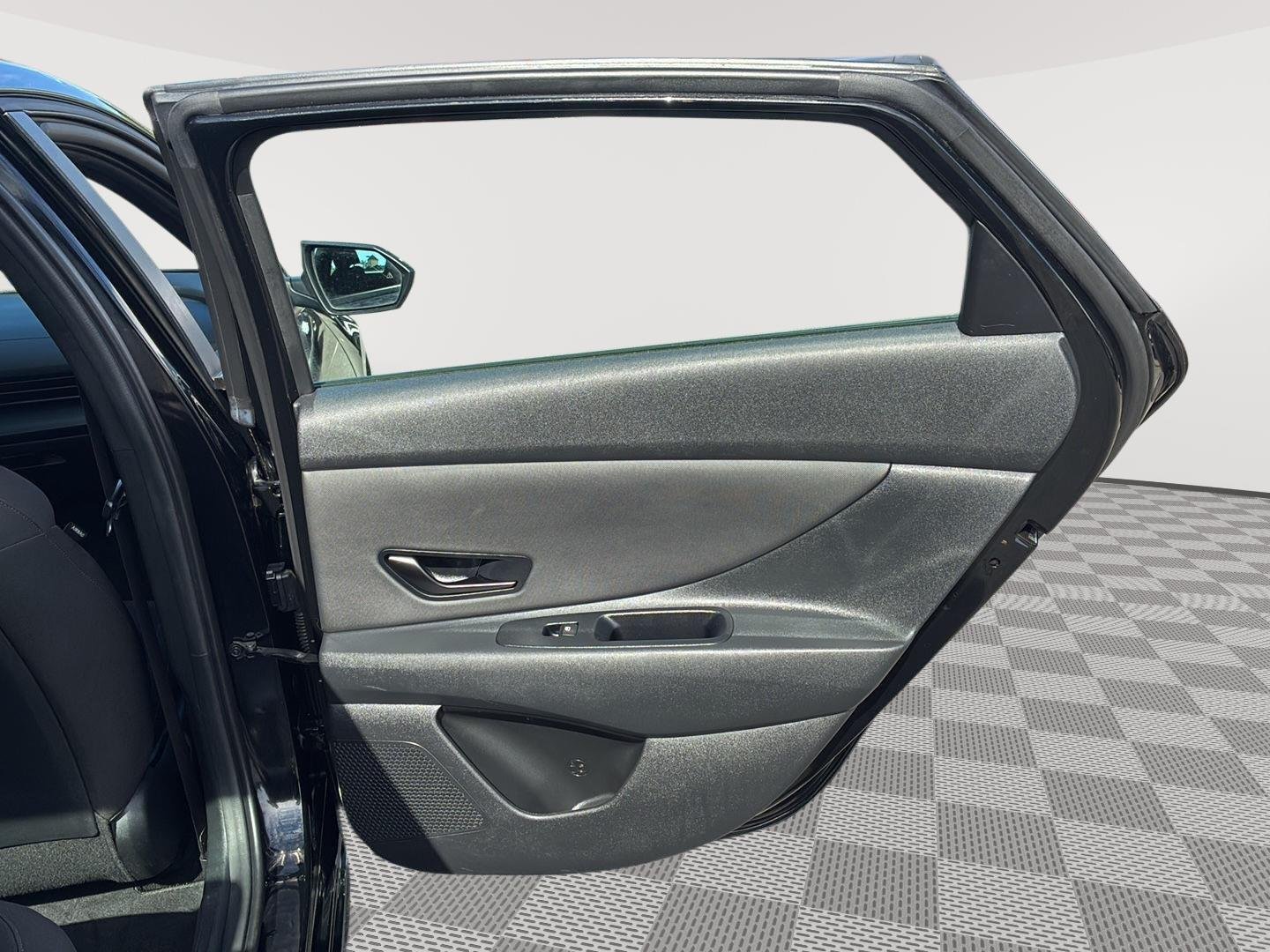 2025 Hyundai Elantra SEL - Photo 16
