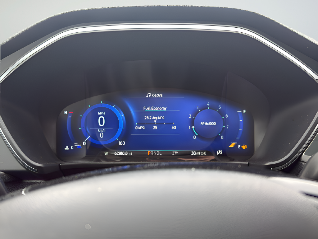 Used 2022  Ford Titanium image 13