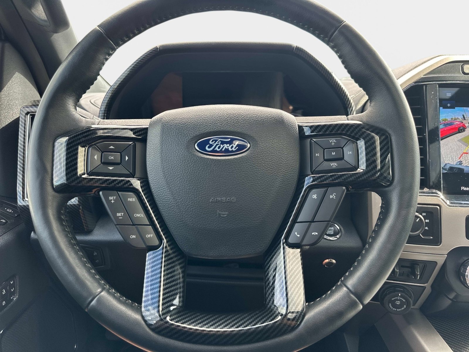 Used 2022 Gray Metallic Ford Lariat image 30