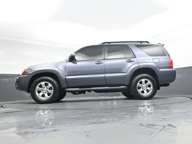 Used 2006 Galactic Gray Mica Toyota SR5 Sport image 27