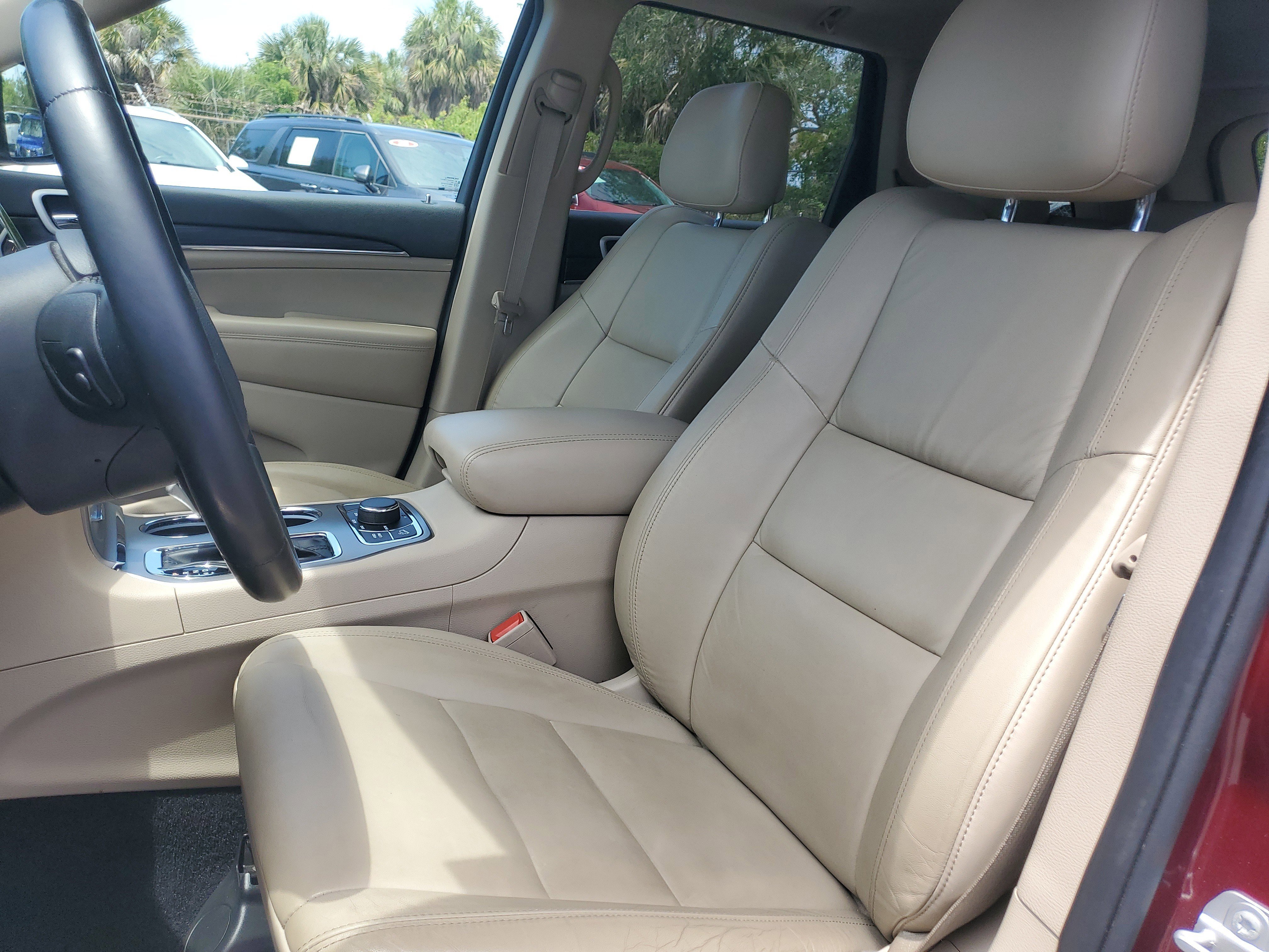 Used 2020 Velvet Red Pearlcoat Jeep Limited image 19