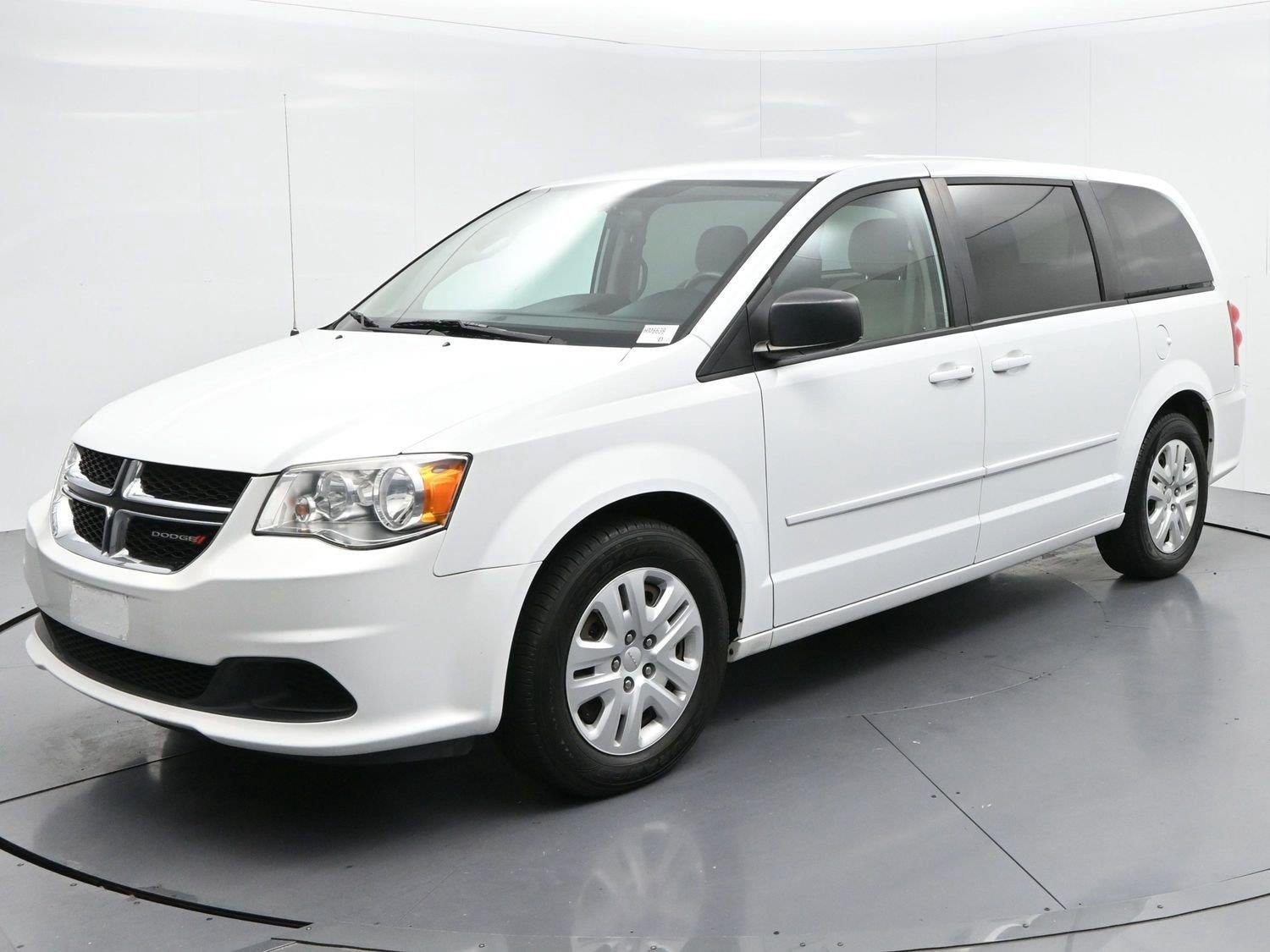 Used 2017 White Knuckle Clearcoat Dodge SE image 3