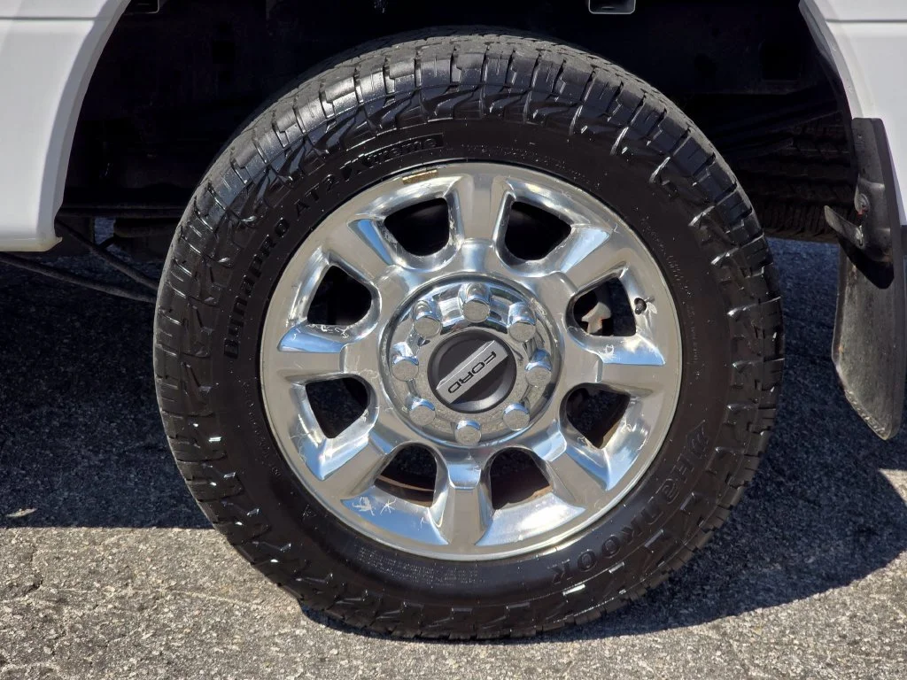 Used 2021 White Ford Lariat image 22