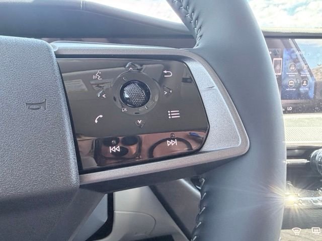New 2026 Everest White Pearl TriCoat Nissan SV image 11