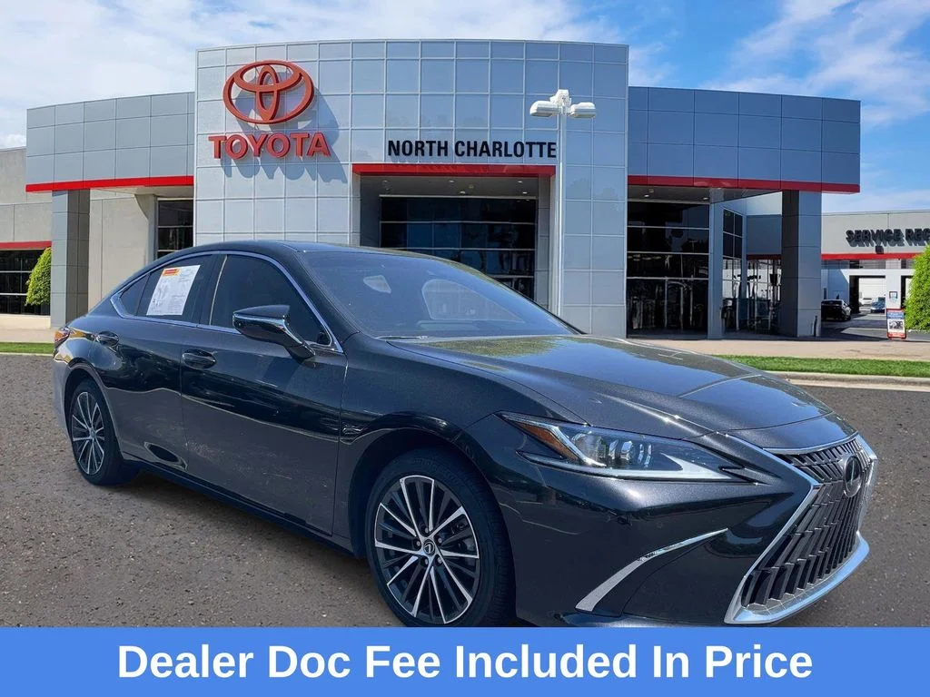 2025 Lexus ES 350 350's photo