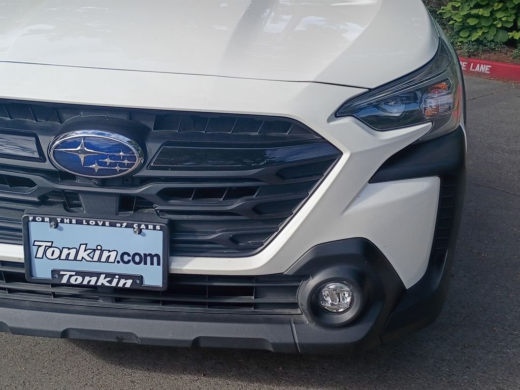 Used 2025 Crystal White Pearl Subaru Onyx Edition XT image 10