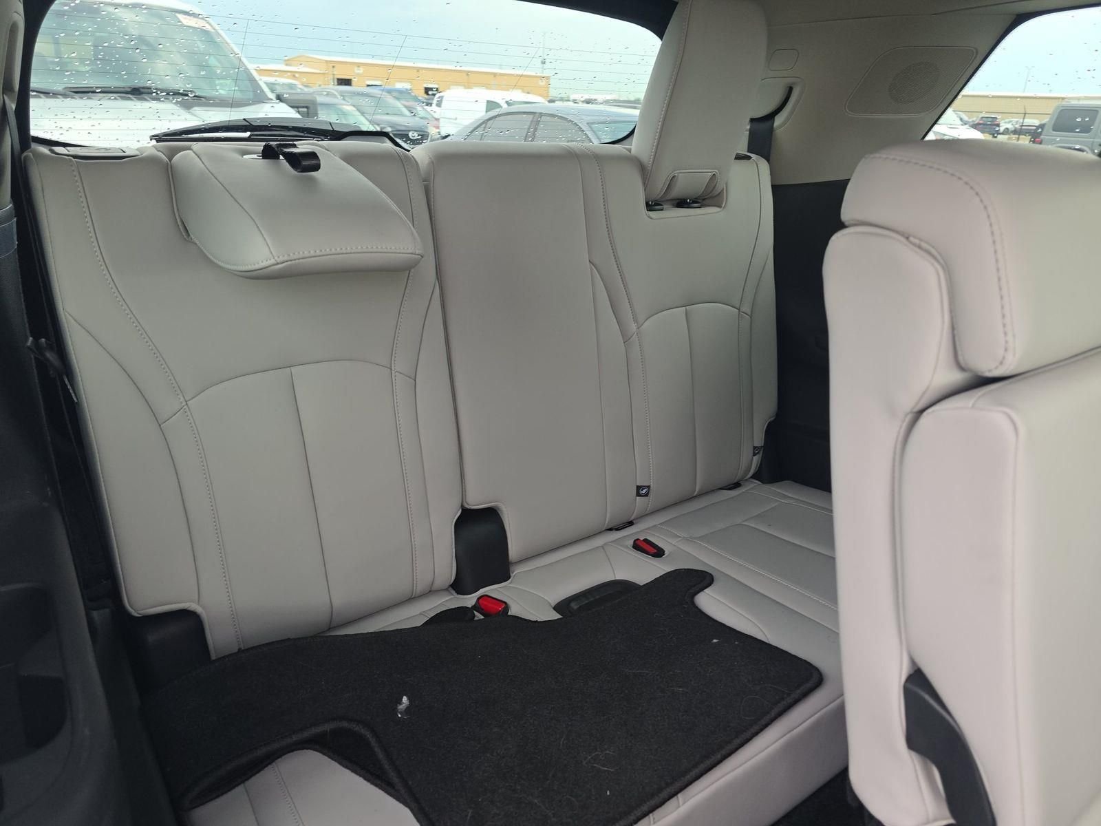 Certified Used 2026 White INFINITI LUXE image 9
