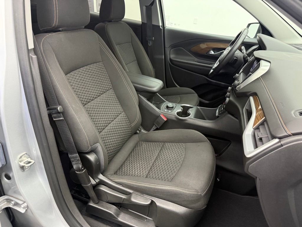 Used 2020 Silver GMC SLE image 37