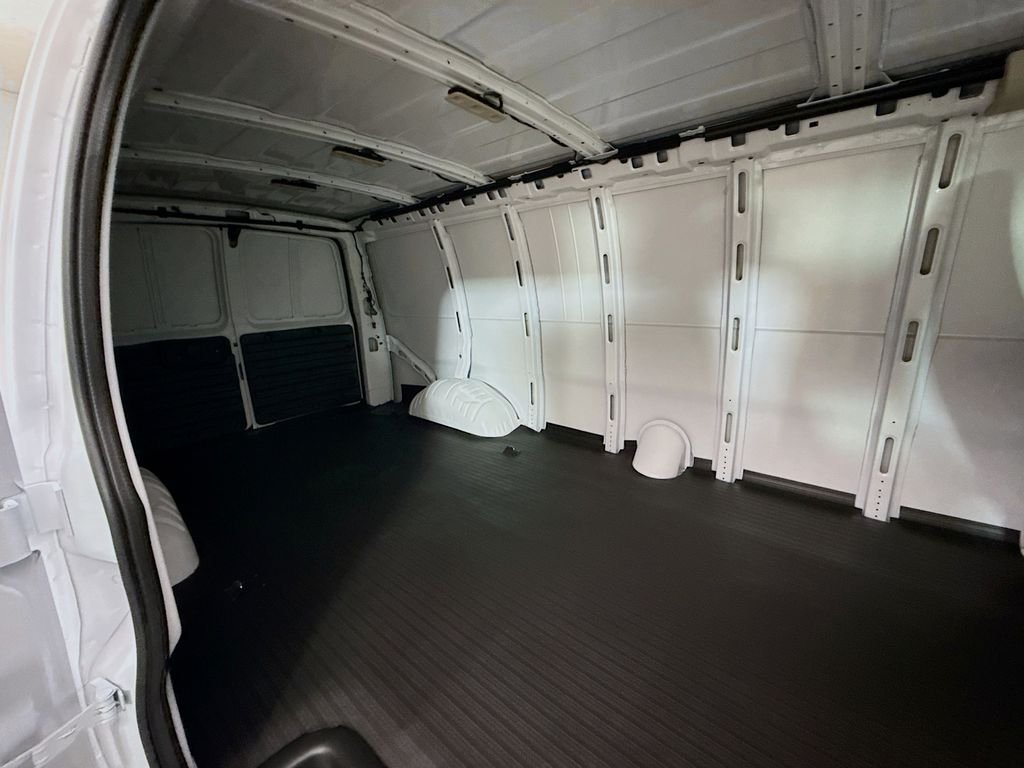 2026 Chevrolet Express Cargo Work Van - Photo 25