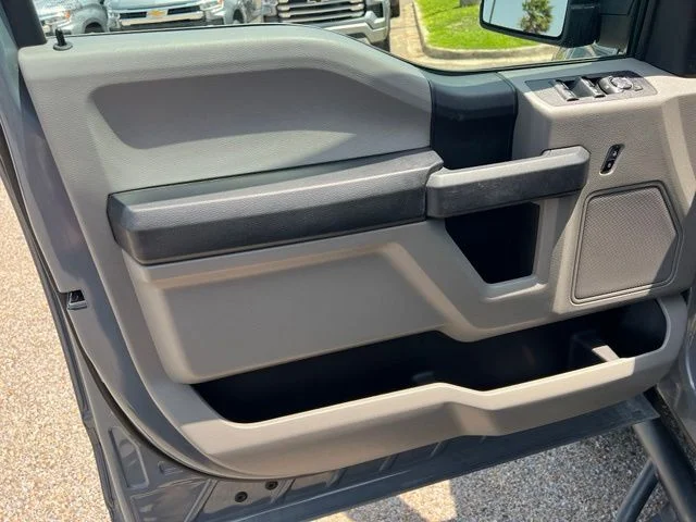 Used 2019 Black Ford XL image 9