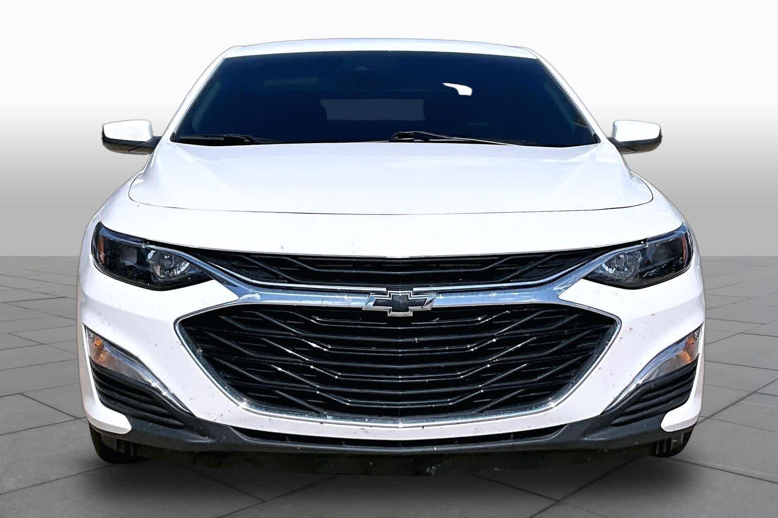 Used 2024 Summit White Chevrolet RS image 3