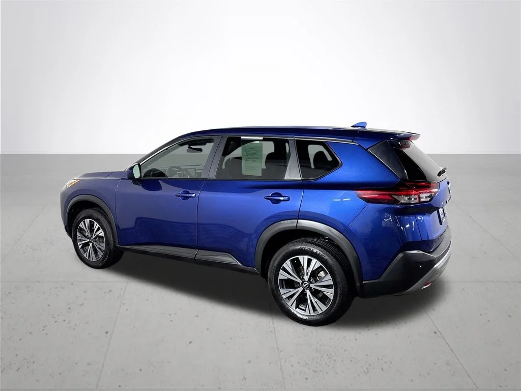 Used 2023 Blue Nissan SV image 8