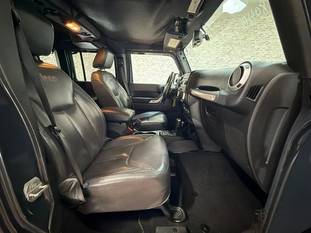Used 2016 Rhino Clearcoat Jeep Unlimited Rubicon image 11